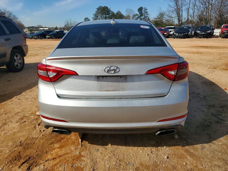 Фото 6 - HYUNDAI SONATA