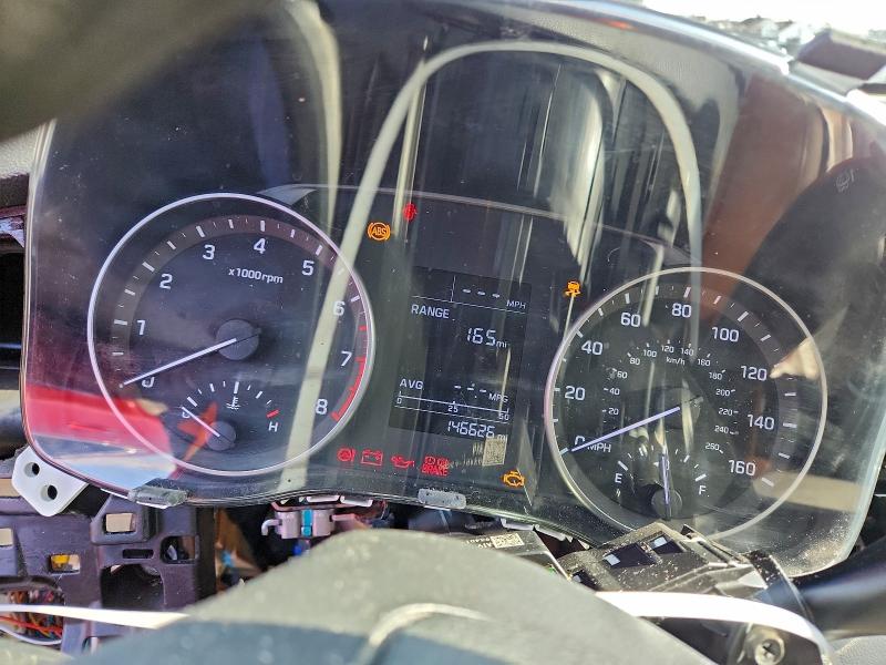 Фото 9 - HYUNDAI ELANTRA