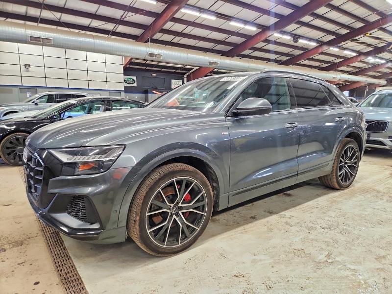 Фото 1 - AUDI Q8