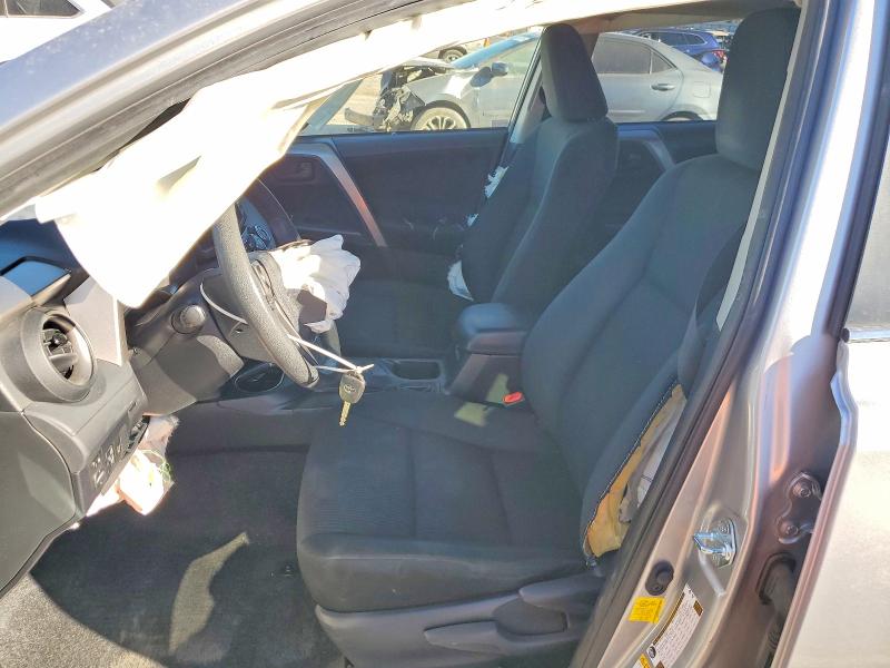 Фото 7 - TOYOTA RAV4