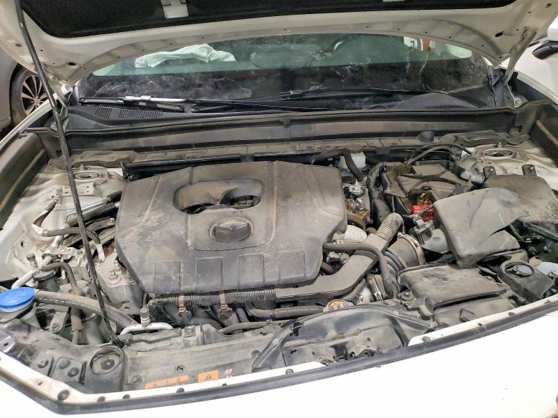 Фото 12 - MAZDA CX30