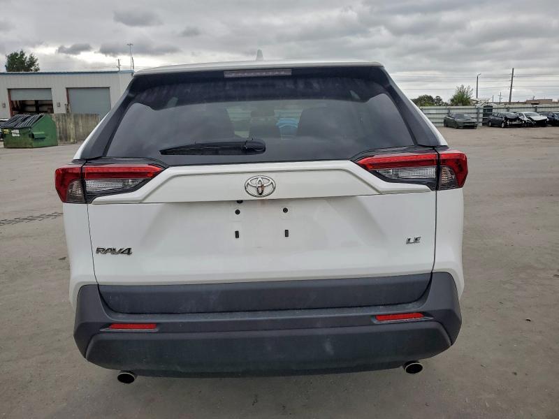 Фото 6 - TOYOTA RAV4