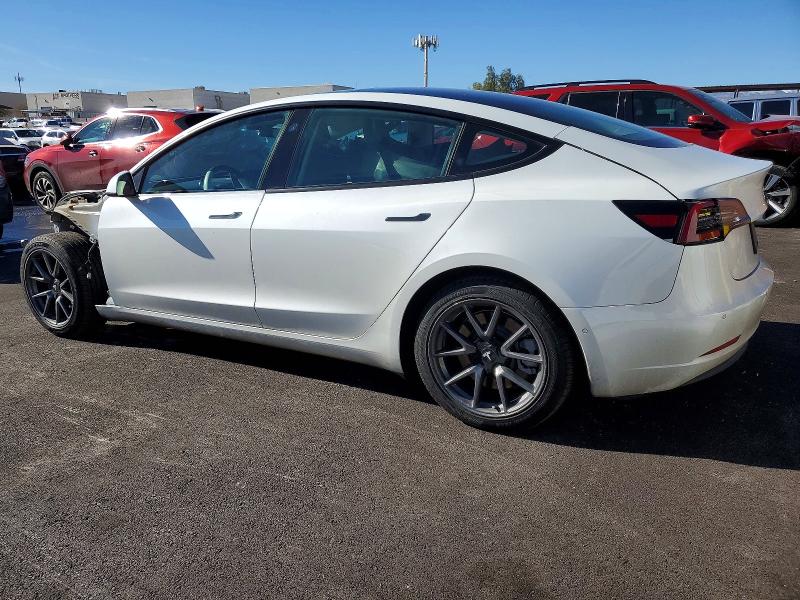 Фото 2 - TESLA MODEL 3