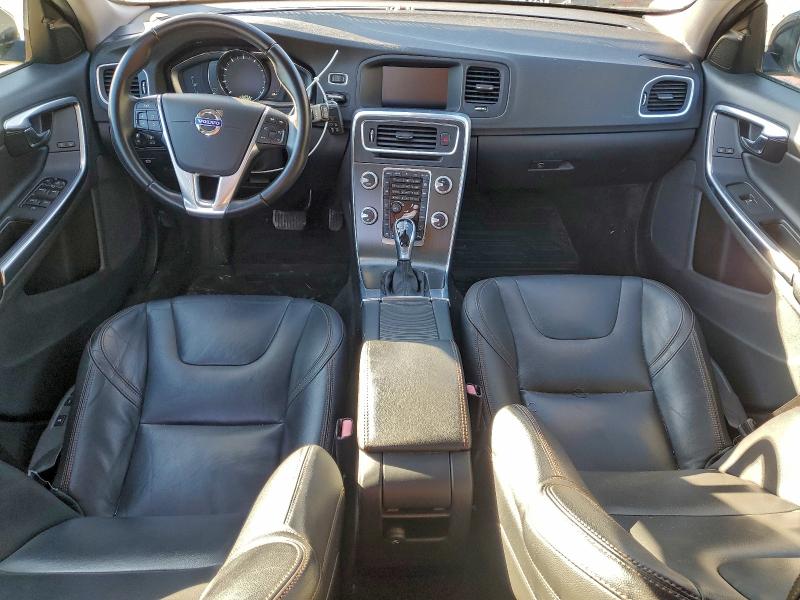 VOLVO V60 2015 VIN YV4612HK5F1001590