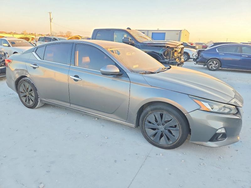 Фото 4 - NISSAN ALTIMA