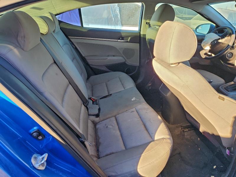 Фото 11 - HYUNDAI ELANTRA