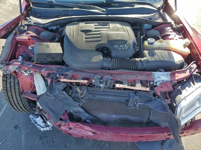 Фото 11 - CHRYSLER 300