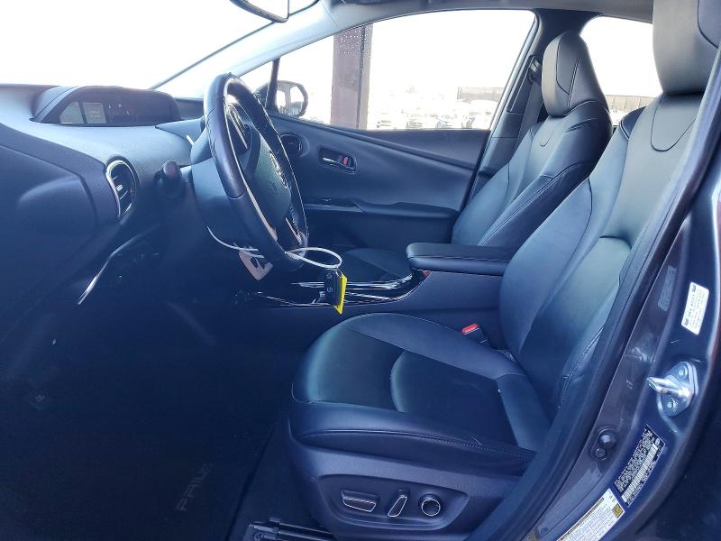 Фото 7 - TOYOTA PRIUS