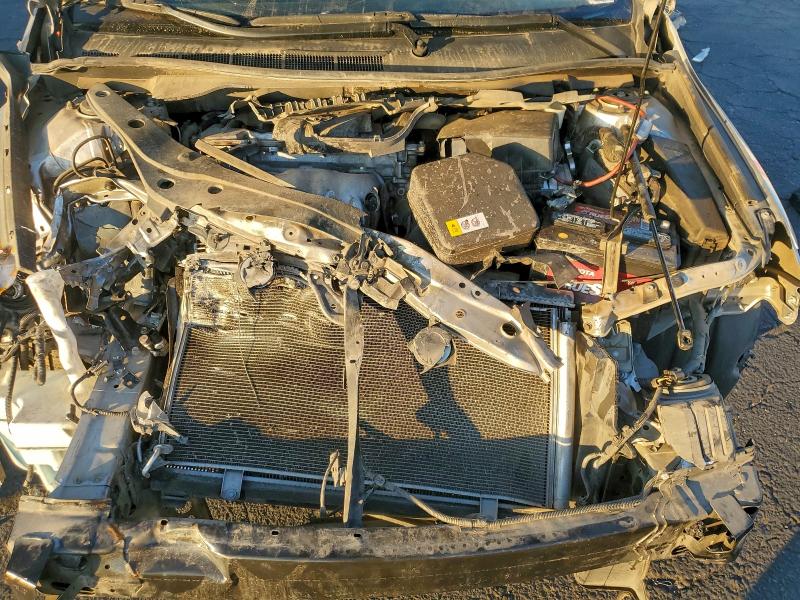 Фото 11 - TOYOTA CAMRY