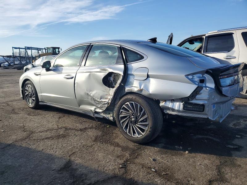 Фото 2 - HYUNDAI SONATA