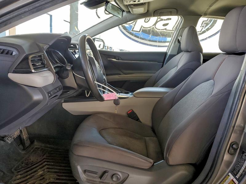 Фото 7 - TOYOTA CAMRY