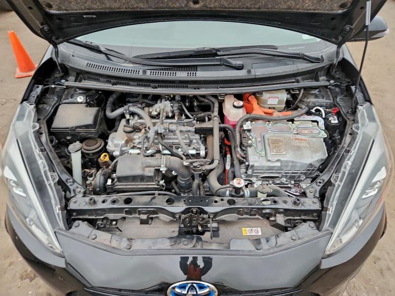 Фото 11 - TOYOTA PRIUS