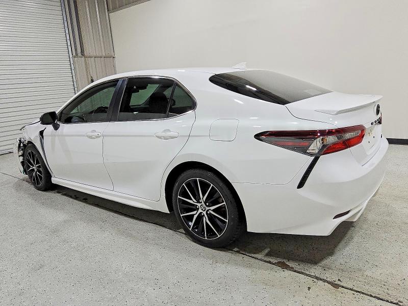 Фото 2 - TOYOTA CAMRY
