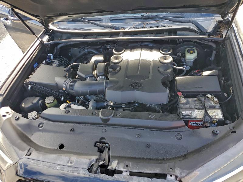 Фото 11 - TOYOTA 4RUNNER