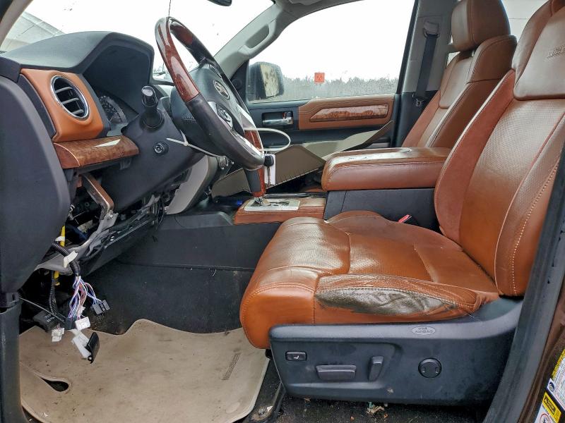 Фото 7 - TOYOTA TUNDRA