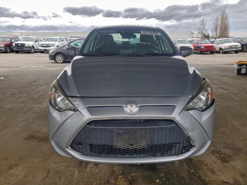 Фото 5 - TOYOTA YARIS