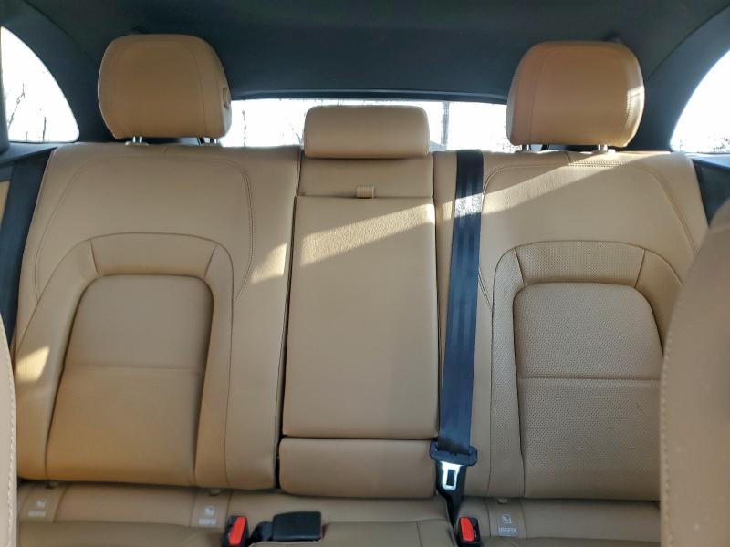 Фото 10 - JAGUAR F-PACE