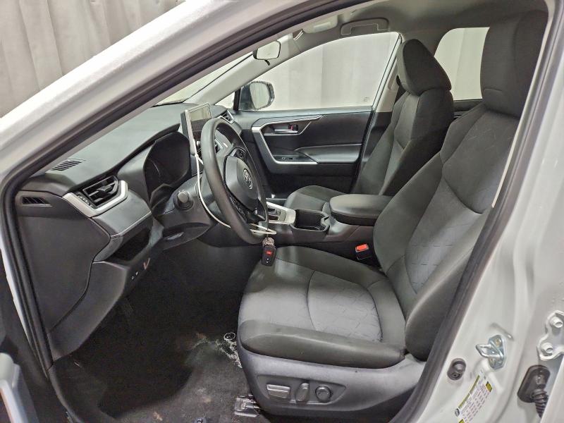 Фото 7 - TOYOTA RAV4