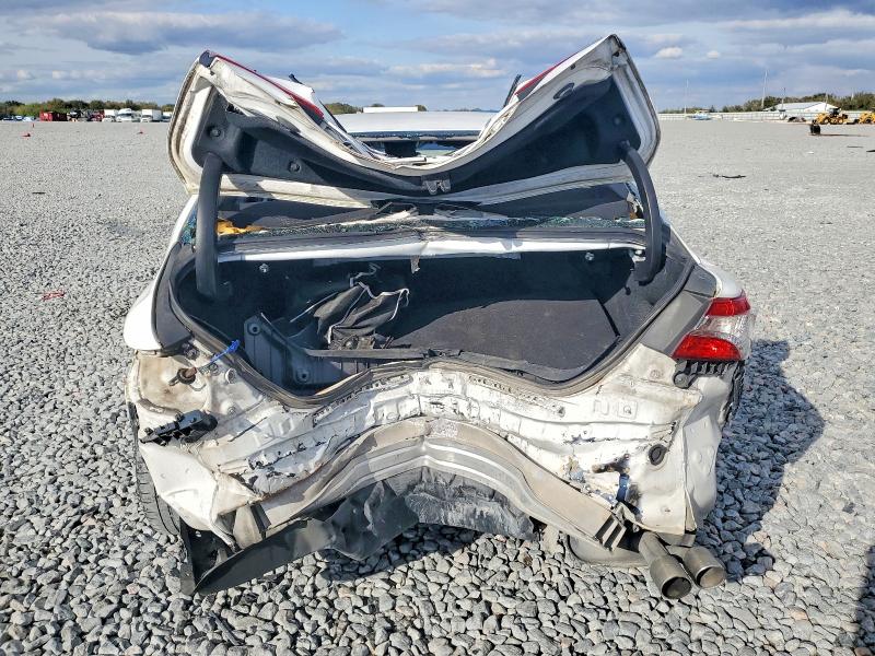 Фото 6 - TOYOTA CAMRY