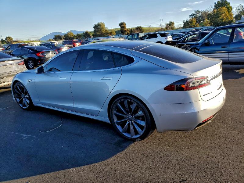 Фото 2 - TESLA MODEL S