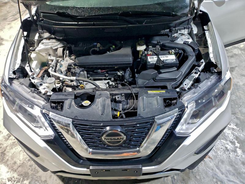 Фото 12 - NISSAN ROGUE