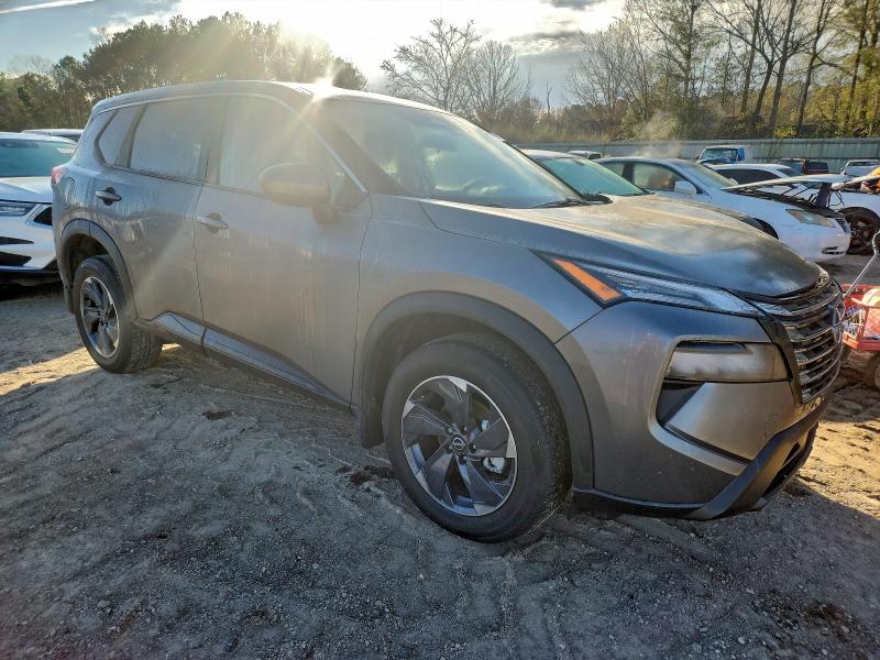 Фото 4 - NISSAN ROGUE