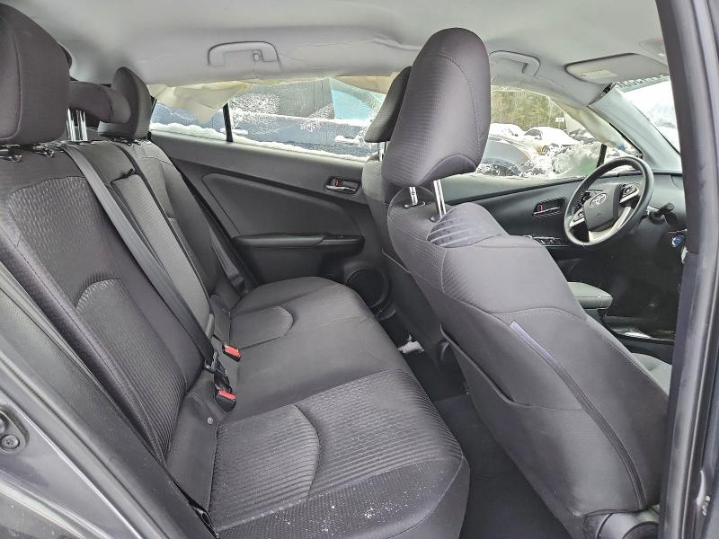 Фото 10 - TOYOTA PRIUS