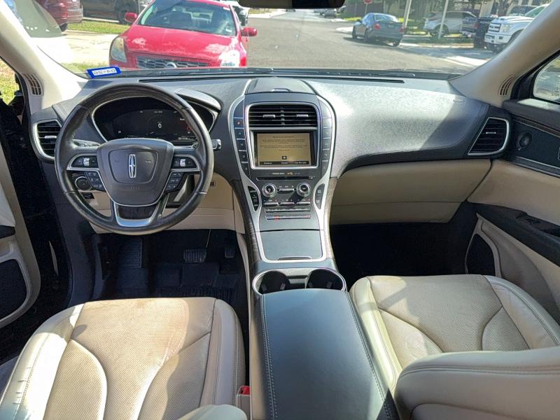 Фото 9 - LINCOLN NAUTILUS