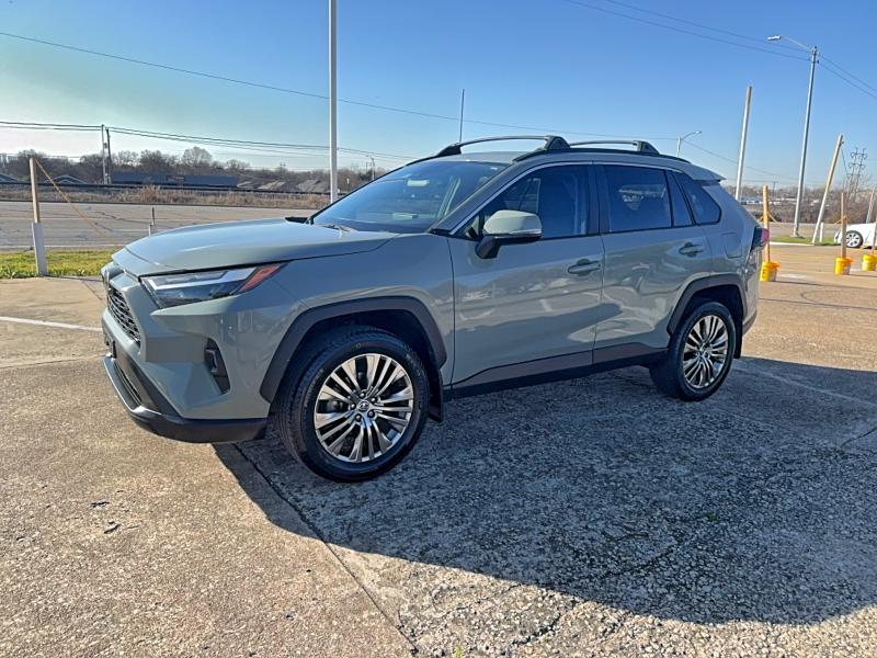 Фото 2 - TOYOTA RAV4