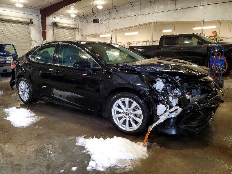 Фото 4 - TOYOTA CAMRY