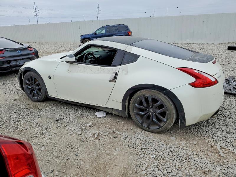 Фото 2 - NISSAN 370Z