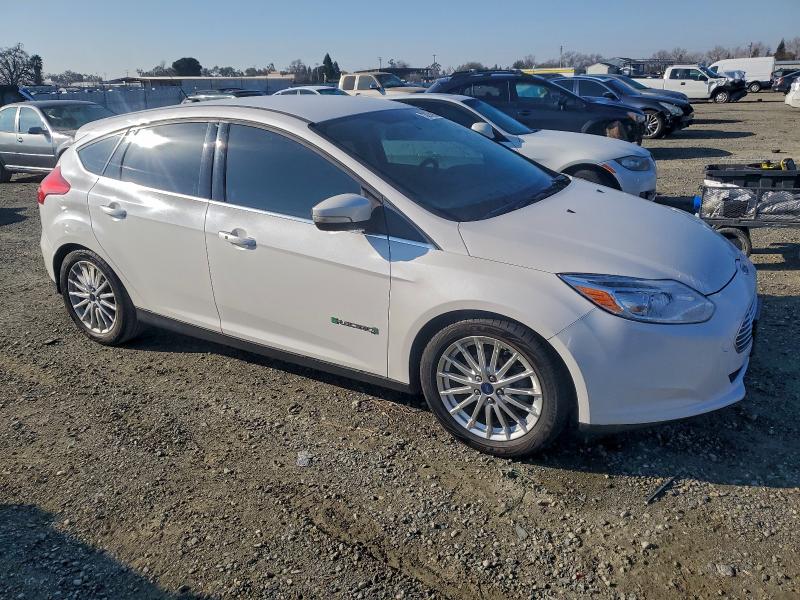 Фото 4 - FORD FOCUS