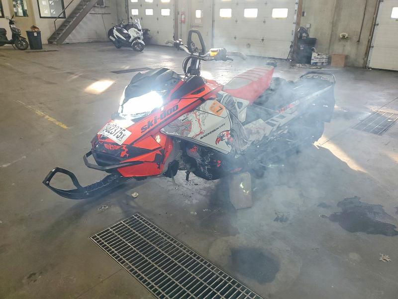 2019 SKI-DOO BACKCOUNTR