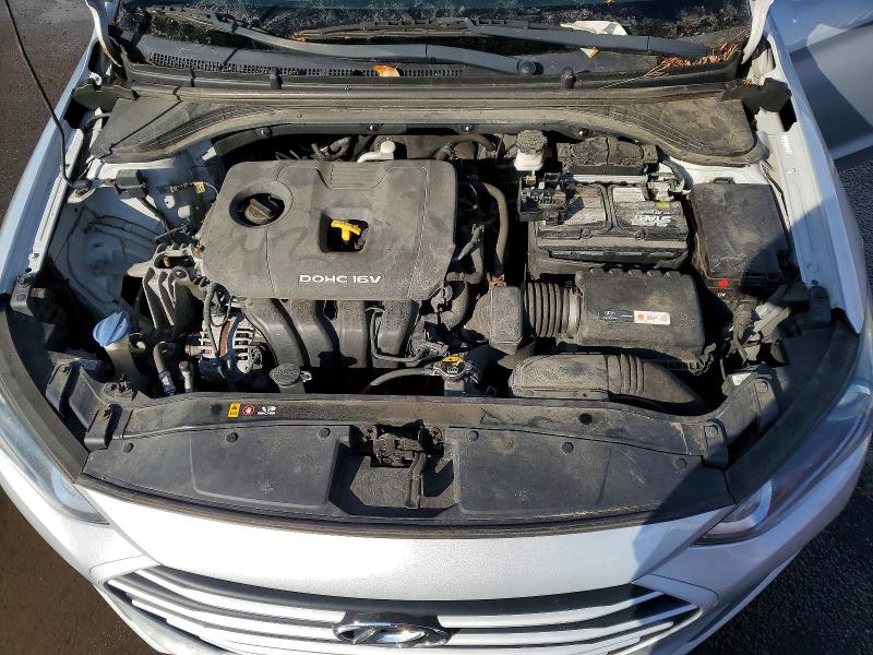 Фото 11 - HYUNDAI ELANTRA