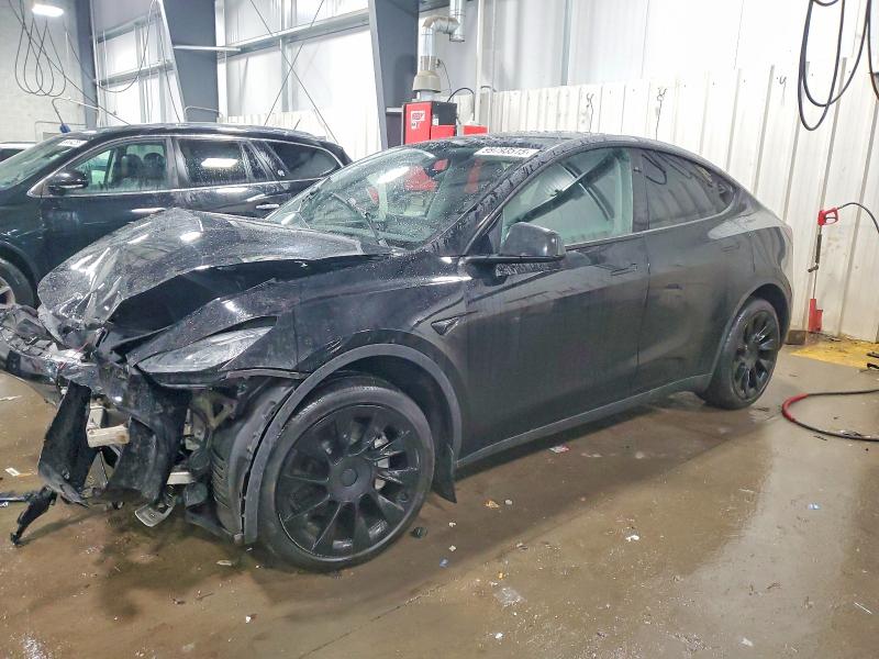 Фото 1 - TESLA MODEL Y