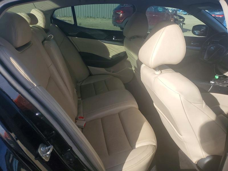 Фото 10 - NISSAN MAXIMA