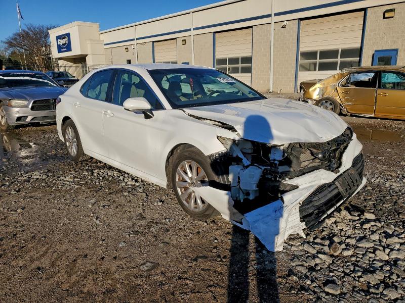 Фото 4 - TOYOTA CAMRY