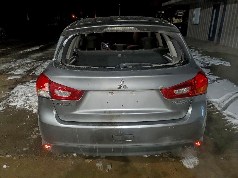 Фото 6 - MITSUBISHI OUTLANDER