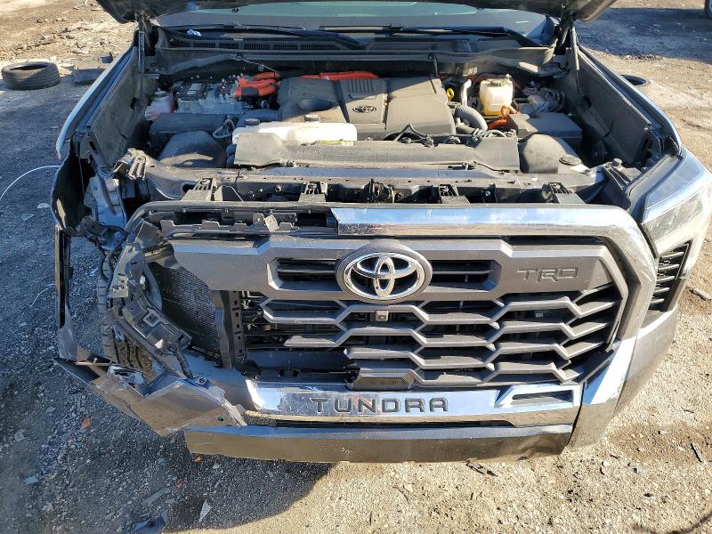 Фото 11 - TOYOTA TUNDRA