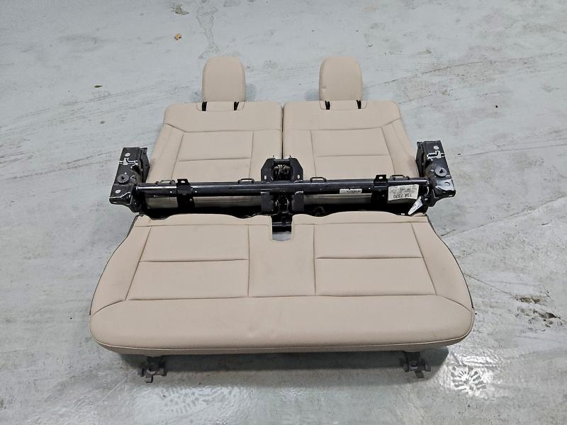 Фото 13 - FORD EXPLORER