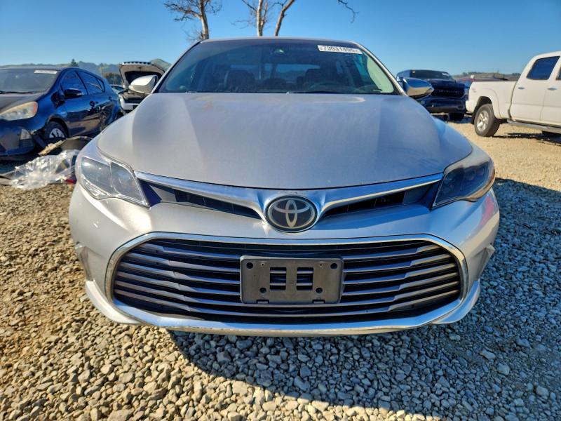 Фото 5 - TOYOTA AVALON