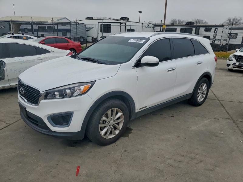 Фото 1 - KIA SORENTO