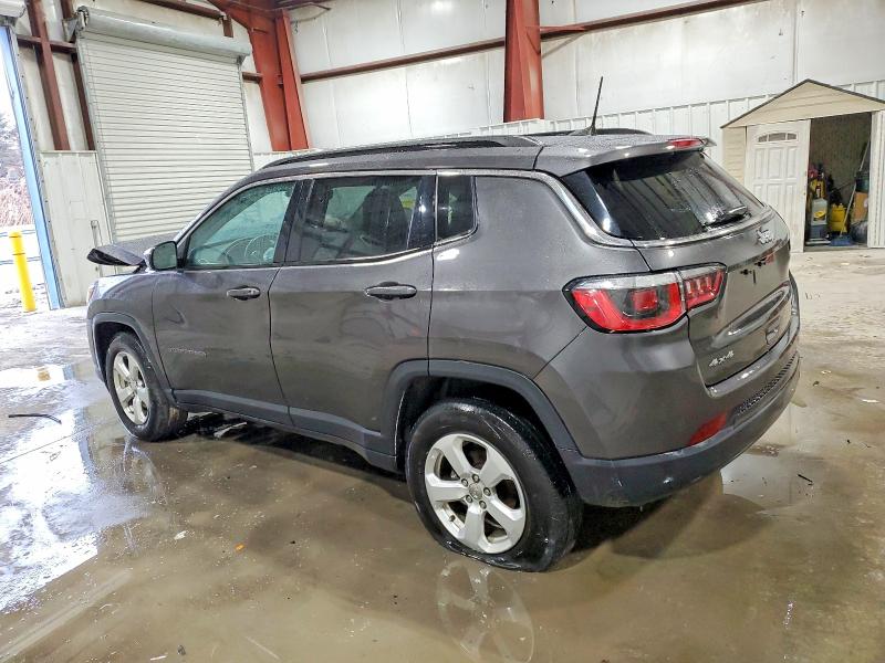 Фото 2 - JEEP COMPASS