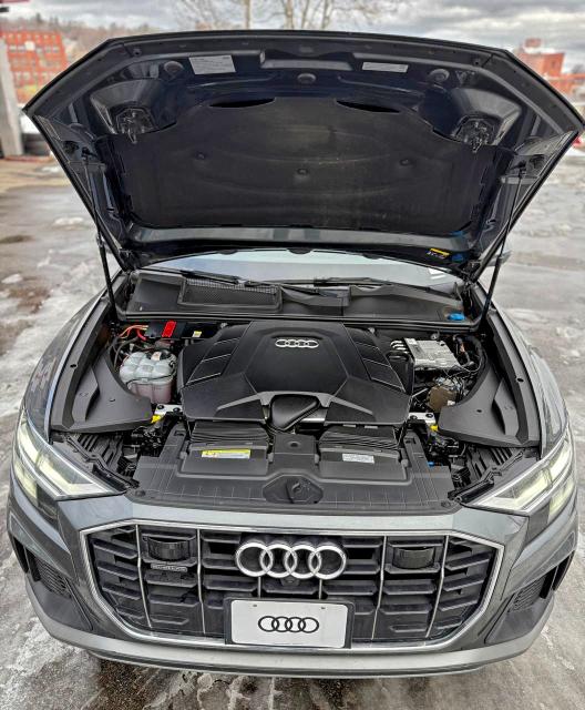 Фото 10 - AUDI Q8