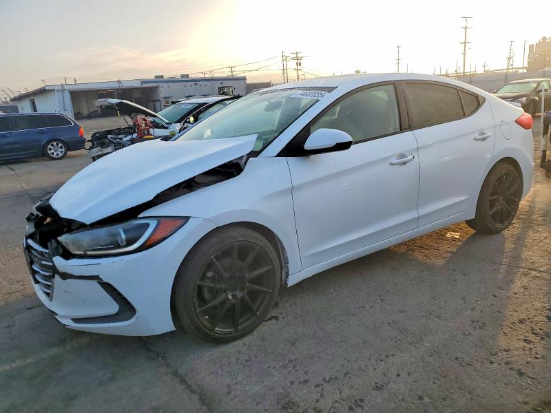 Фото 1 - HYUNDAI ELANTRA