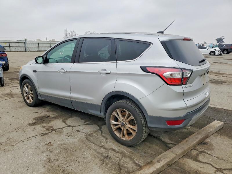 Фото 2 - FORD ESCAPE