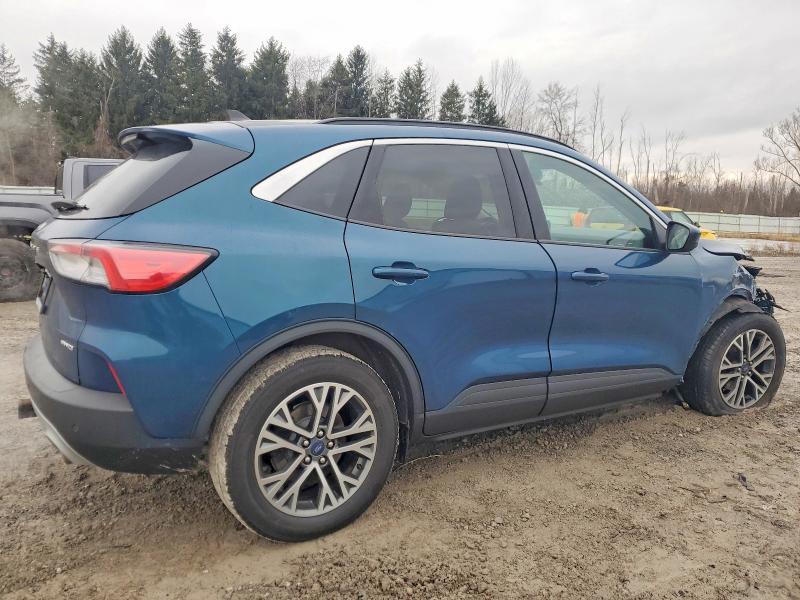 Фото 3 - FORD ESCAPE