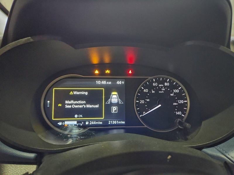 Фото 9 - NISSAN VERSA