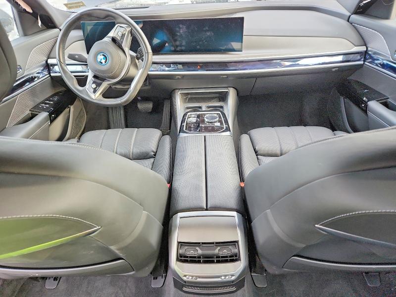 Фото 8 - BMW I7 XDRIVE6