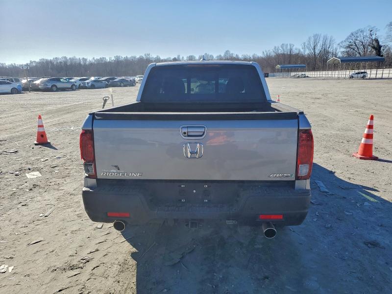 Фото 6 - HONDA RIDGELINE